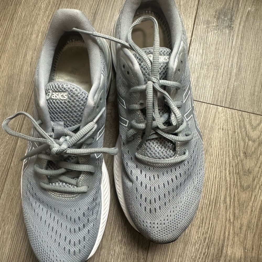 Asics Women's Light Gray Mesh Running Sneakers - Picture 13 of 13